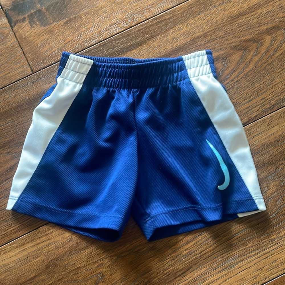 Nike toddler shorts size 18months